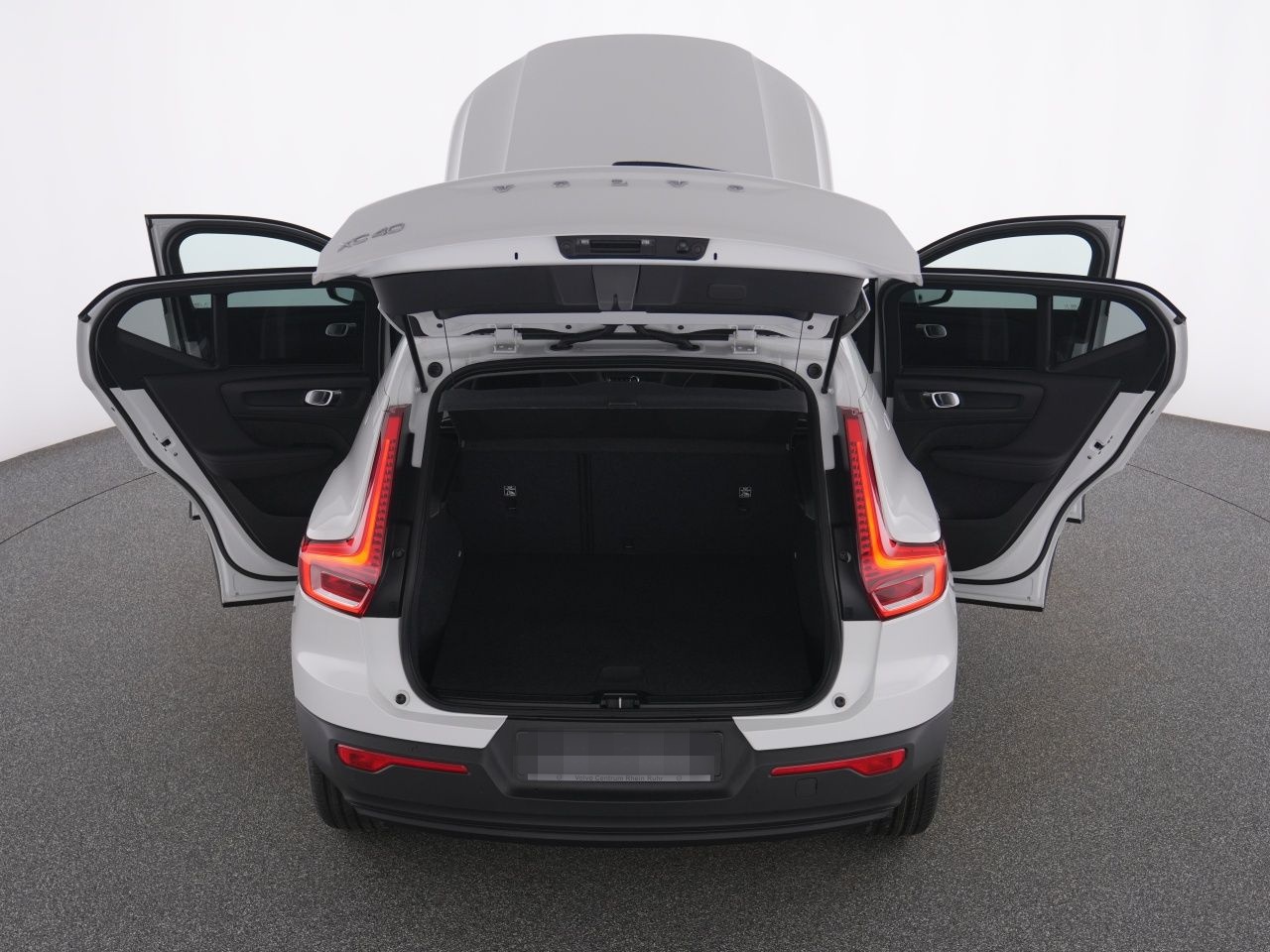 Volvo XC40 T2 Momentum Core NAVI+DAB+LED+LM17+ON CALL foto 14