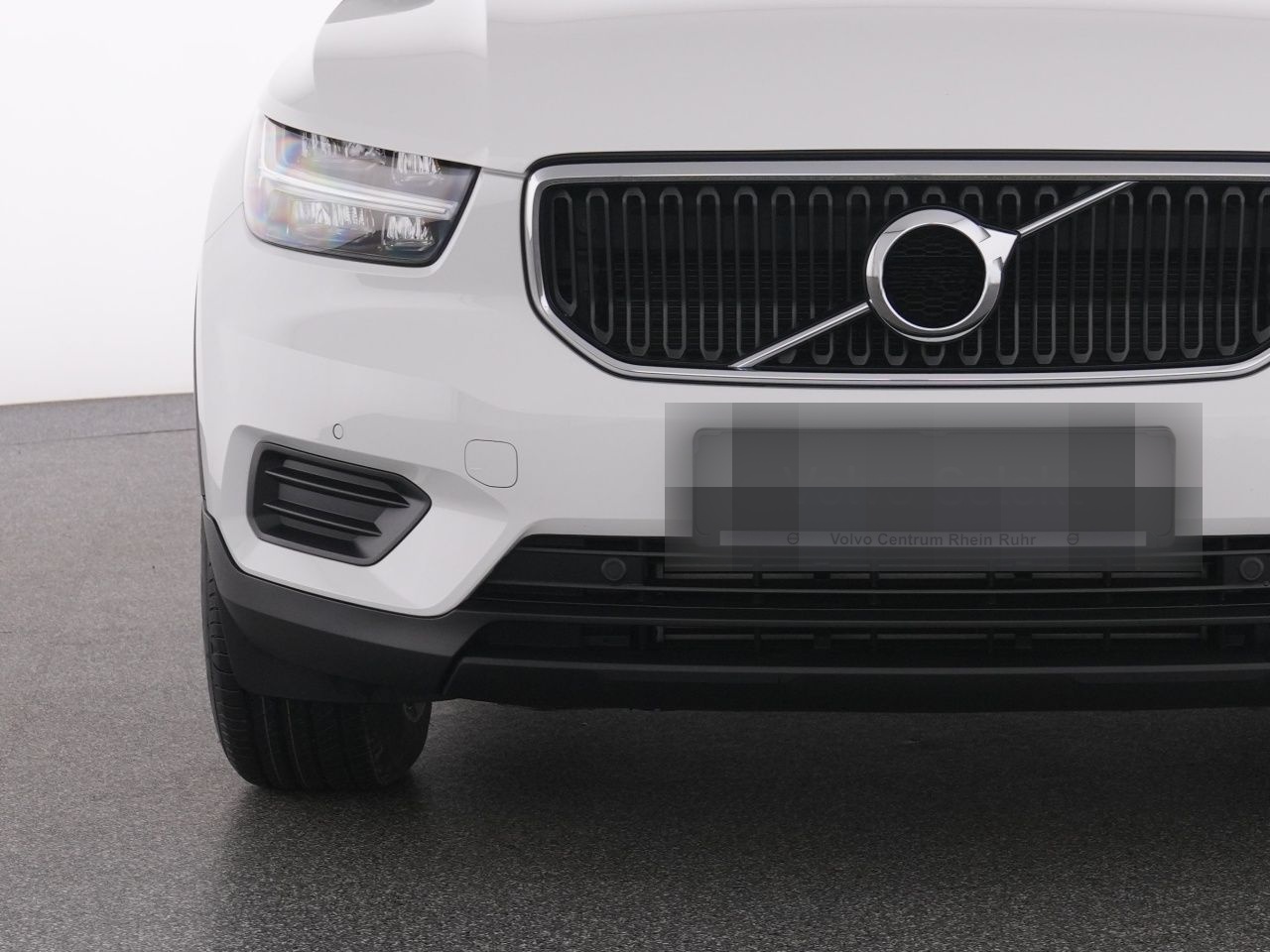 Volvo XC40 T2 Momentum Core NAVI+DAB+LED+LM17+ON CALL foto 17
