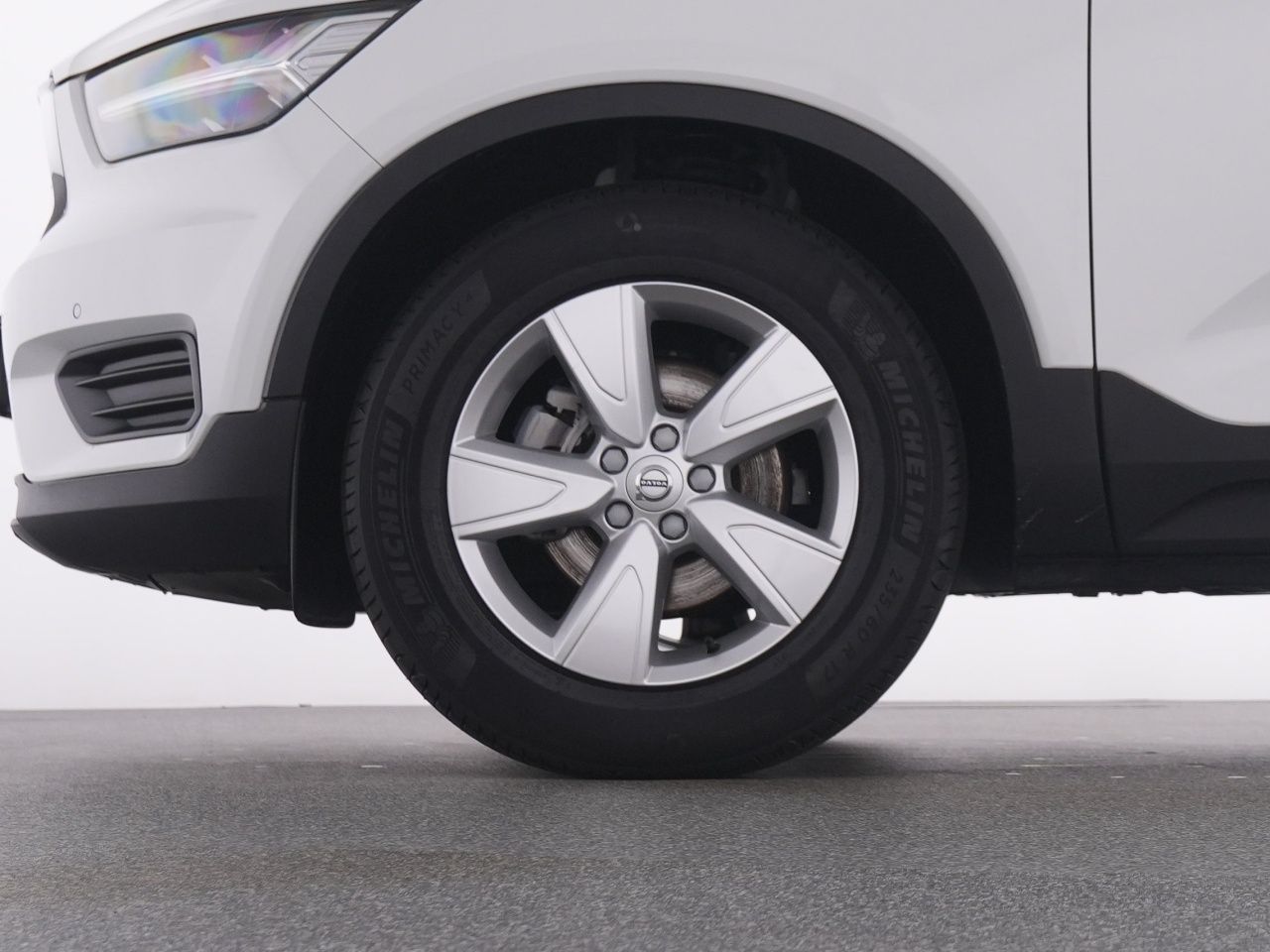 Volvo XC40 T2 Momentum Core NAVI+DAB+LED+LM17+ON CALL foto 20