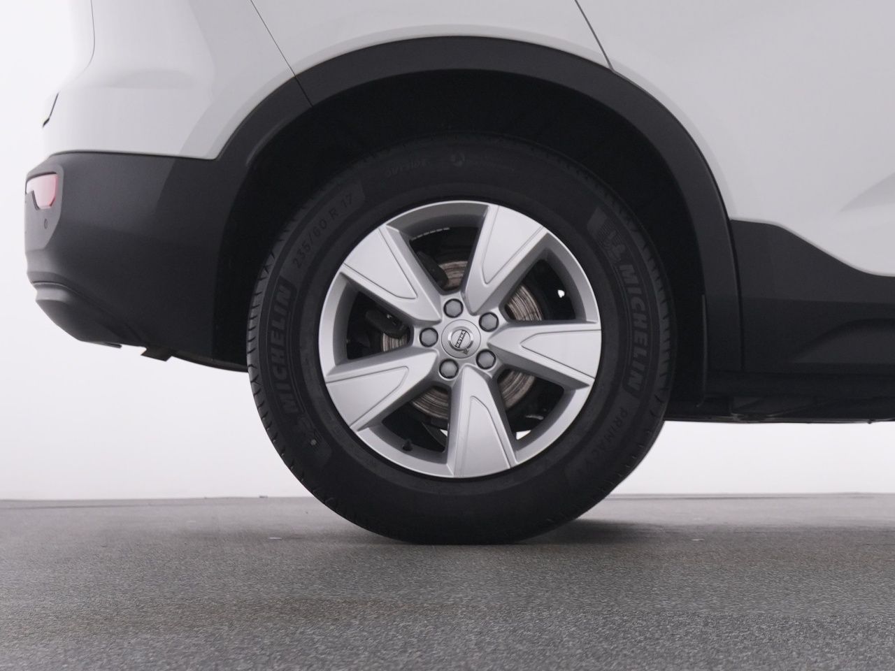 Volvo XC40 T2 Momentum Core NAVI+DAB+LED+LM17+ON CALL foto 23