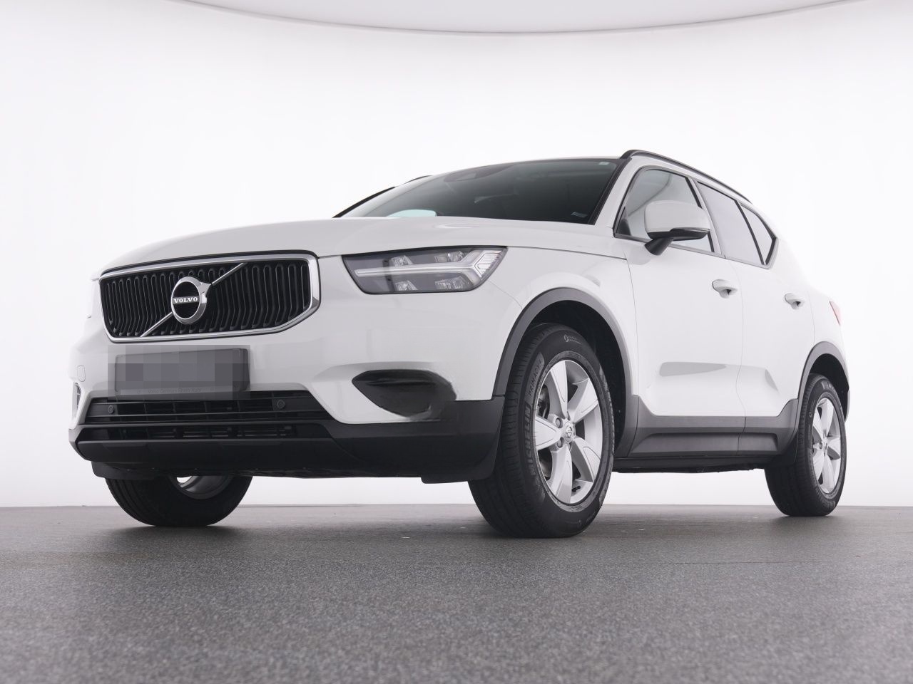 Volvo XC40 T2 Momentum Core NAVI+DAB+LED+LM17+ON CALL foto 7
