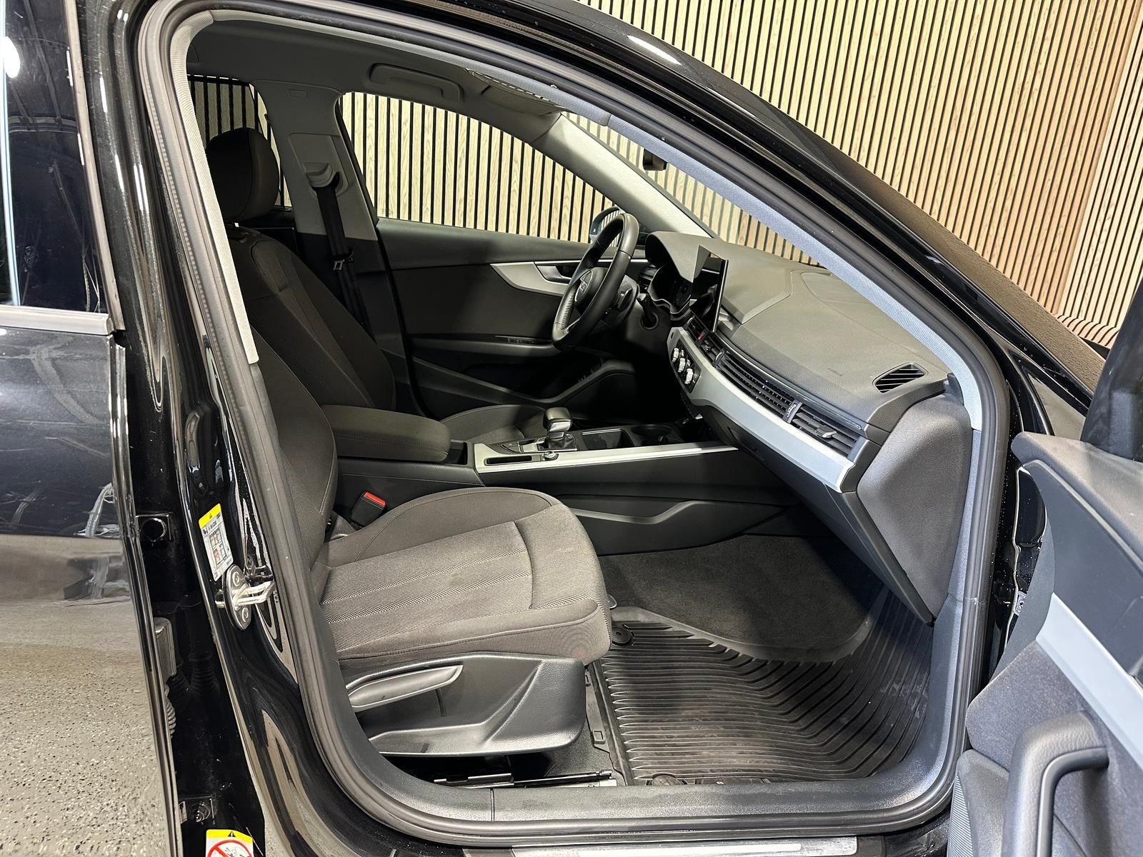 Audi A4 Avant 2.0 35 TFSI Navi|SHZ|Alu|LED foto 10