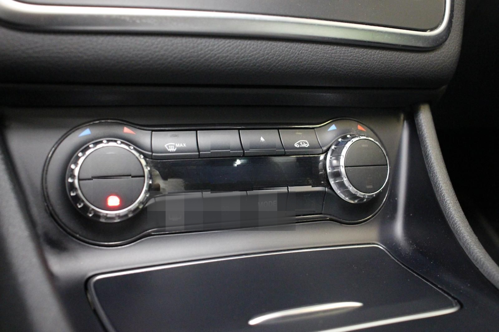 Mercedes-Benz GLA 200 Aut. PANO NAVI AHK TOTWINK. LED SHZ 2.HD foto 23