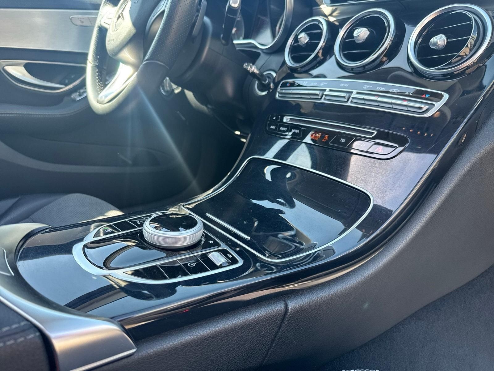 Mercedes-Benz C 250 T CGI Avantgarde PANO LED Park-Paket foto 16