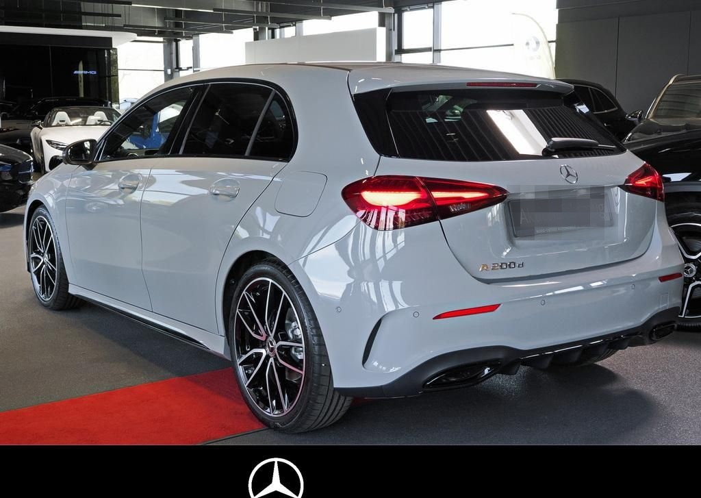 Mercedes-Benz A 200 d AMG NIGHT PANO MULTIBEAM 360° WINTER-PAK foto 4