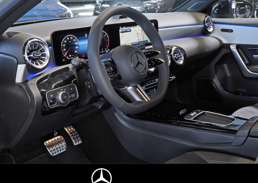 Mercedes-Benz A 200 d AMG NIGHT PANO MULTIBEAM 360° WINTER-PAK foto 5
