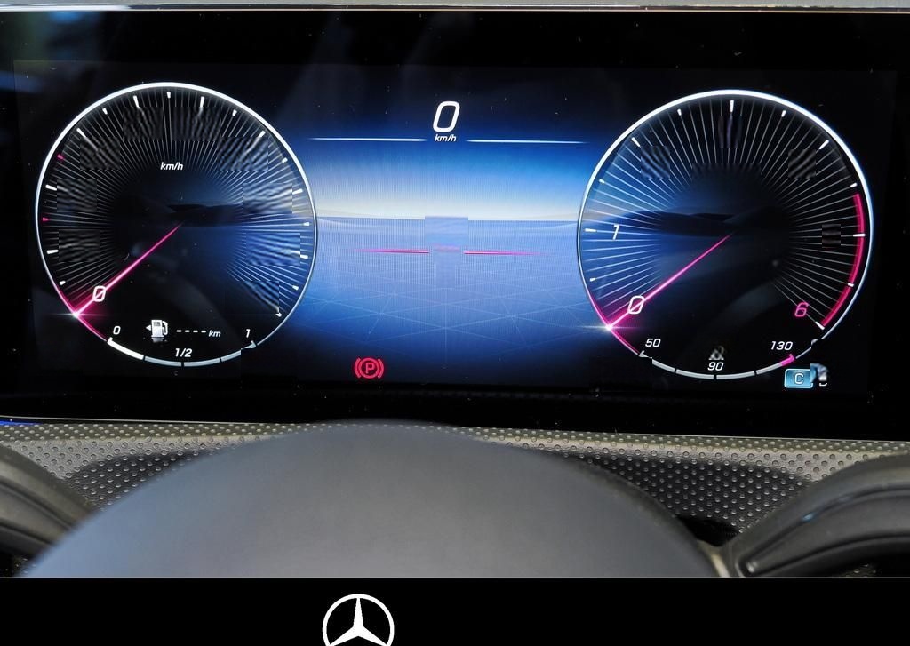 Mercedes-Benz A 200 d AMG NIGHT PANO MULTIBEAM 360° WINTER-PAK foto 6