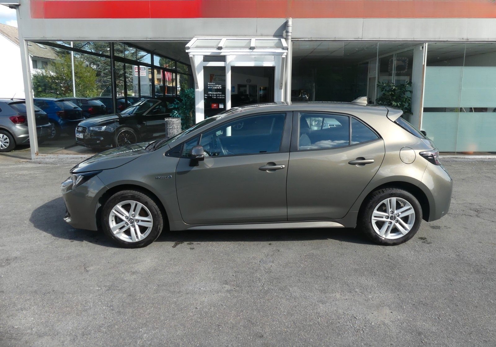 Toyota Corolla 1.8 HYBRID ACTIVE Automatik foto 1