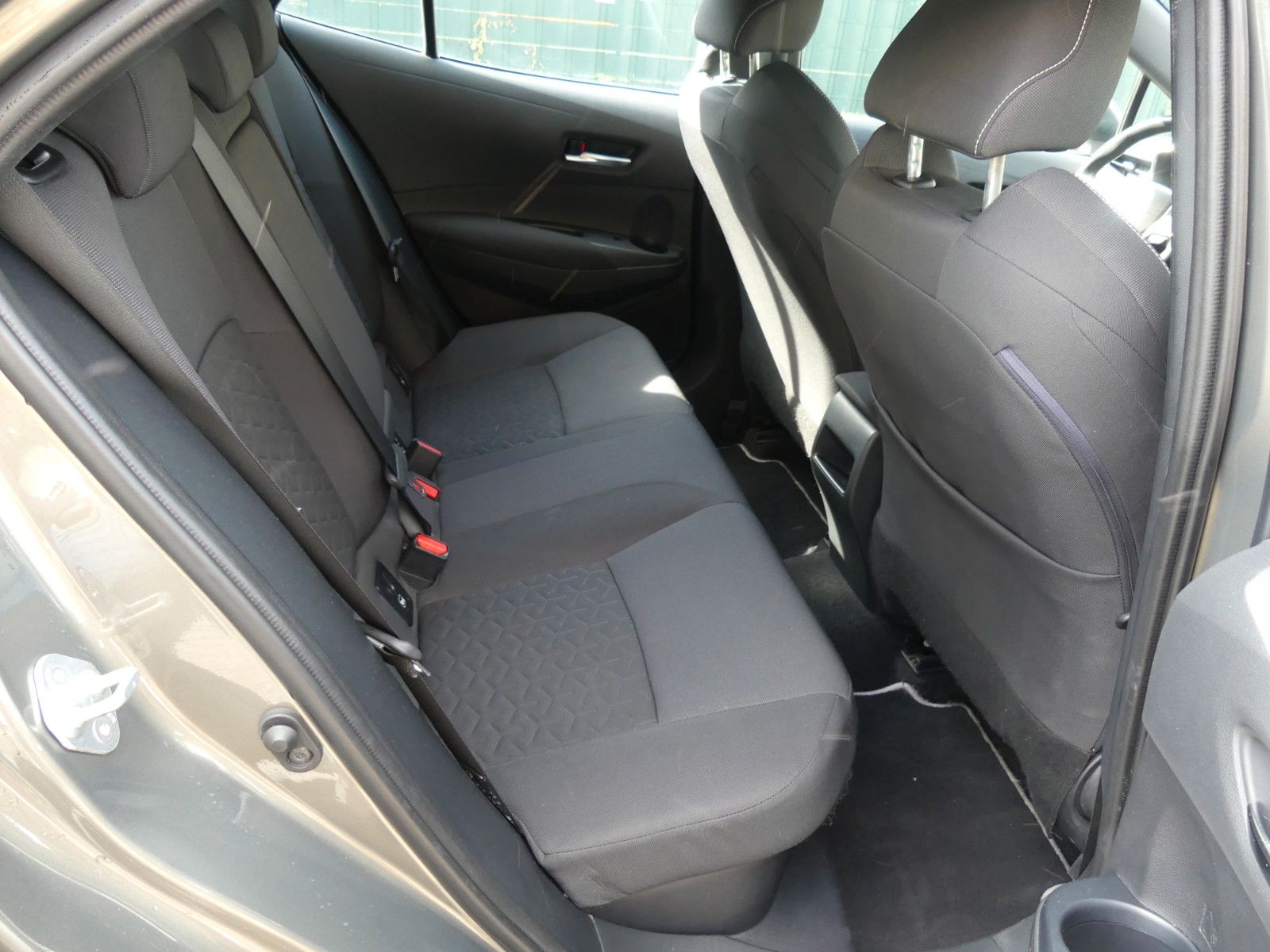 Toyota Corolla 1.8 HYBRID  ACTIVE Automatik foto 15