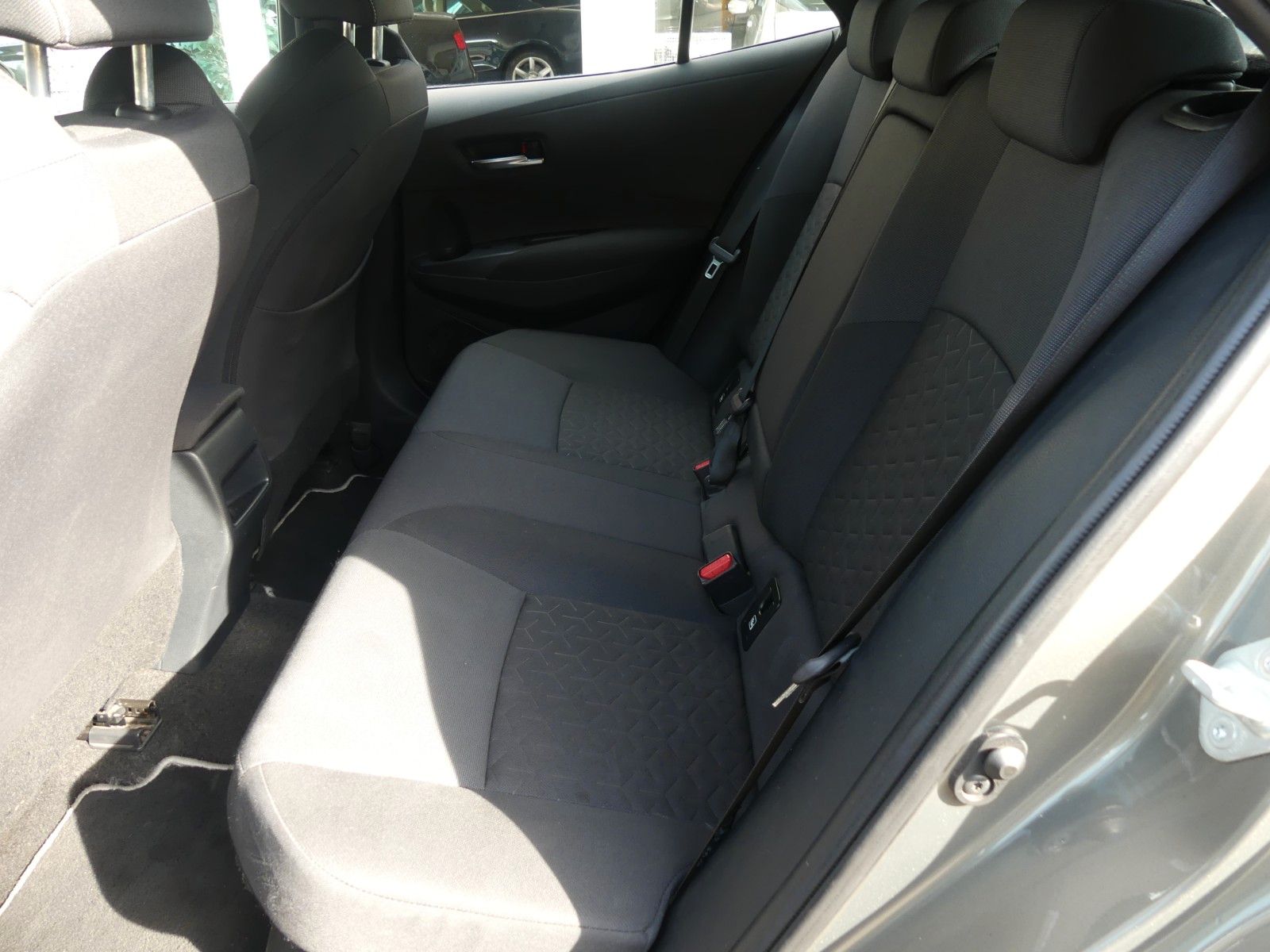Toyota Corolla 1.8 HYBRID  ACTIVE Automatik foto 10