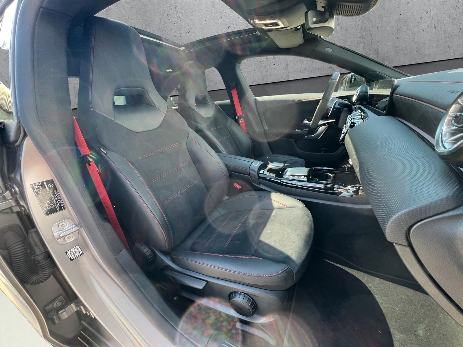 Mercedes-Benz CLA 35 AMG 4Matic Pano RFK SHZ MBEAM 19LM NightP foto 15