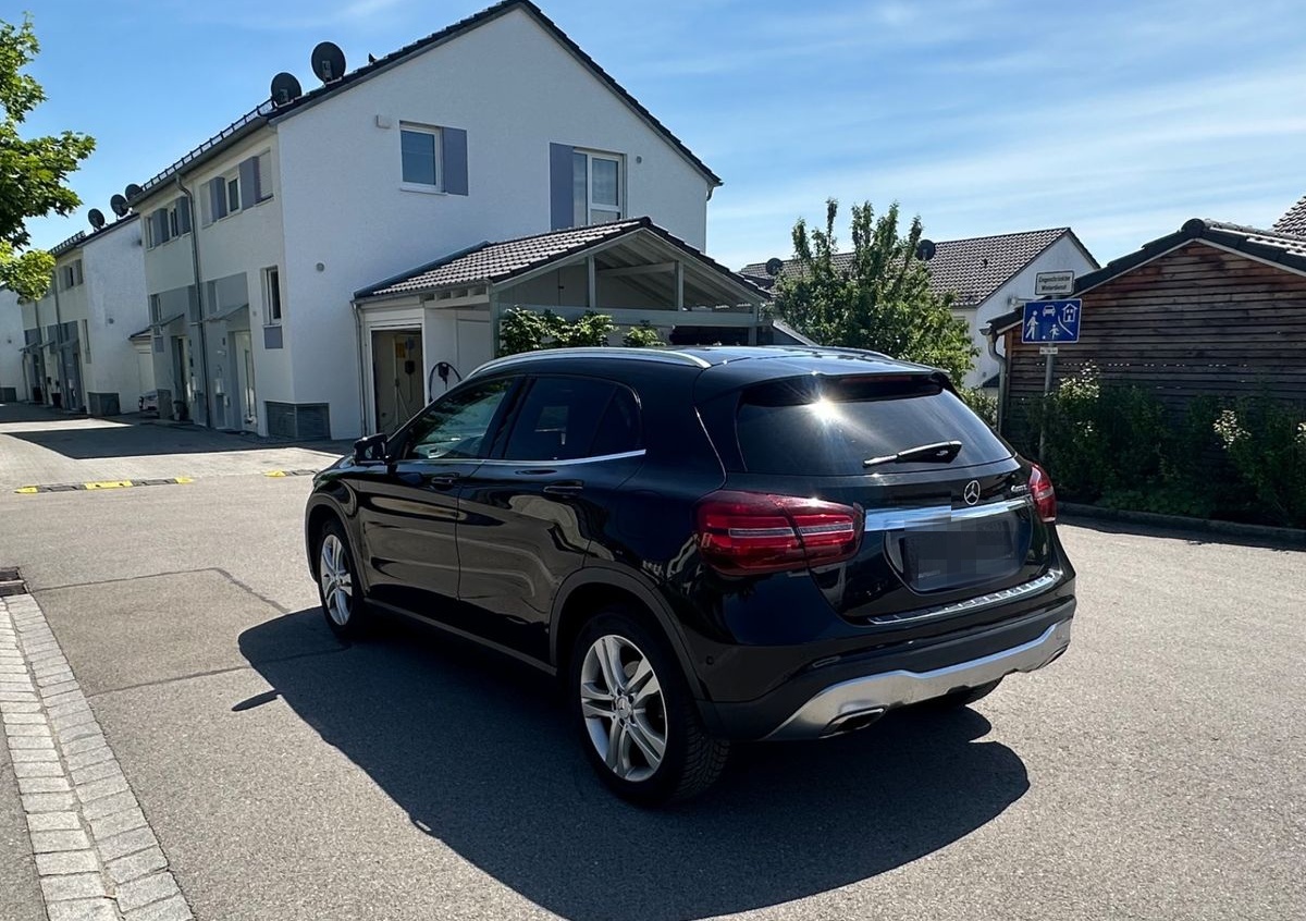 Mercedes-Benz GLA 220d 4Matic Urban-Navi-SZH-PDC-Rückfahrkamer foto 2