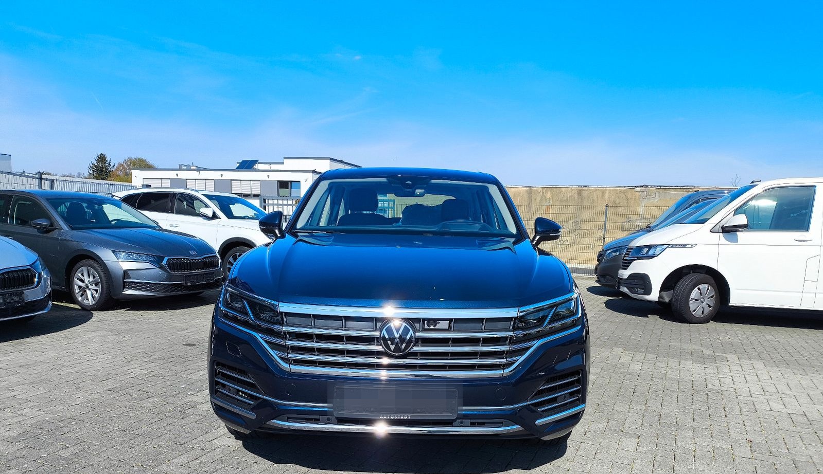 Volkswagen Touareg Elegance 4Motion,1 HD,LEDER,AHK,NAVI foto 2