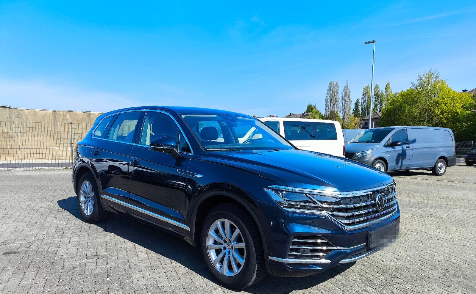 Volkswagen Touareg Elegance 4Motion,1 HD,LEDER,AHK,NAVI foto 3
