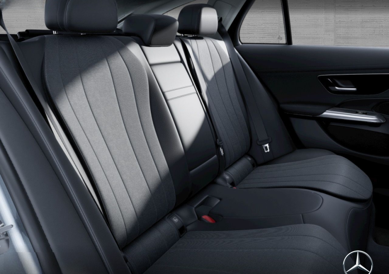 Mercedes-Benz E 220 d T AVANTGARDE ADV/RFK/TOTWINKEL/AMBIENTE foto 13