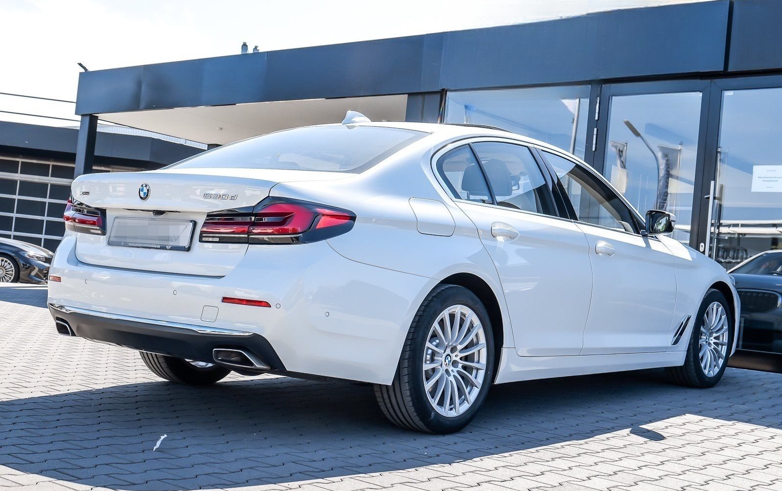 BMW 530d xDrive Limousine foto 2