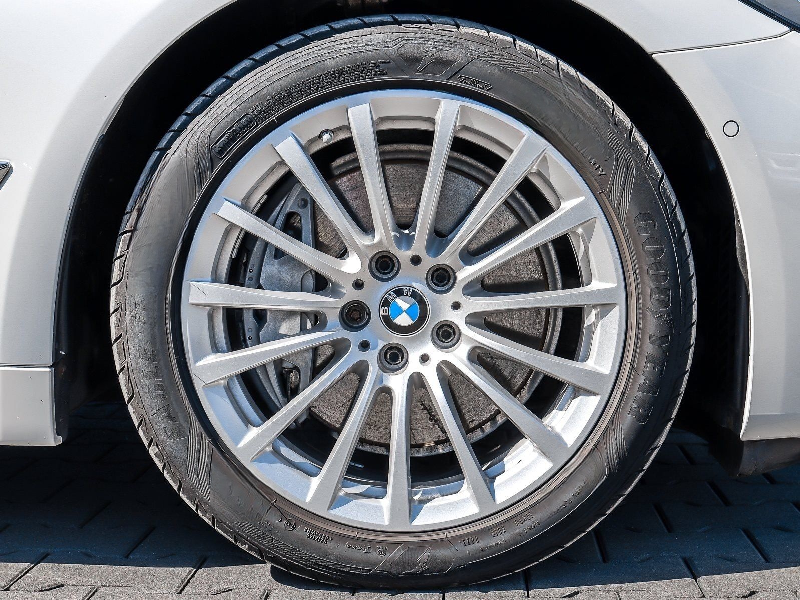 BMW 530d xDrive Limousine foto 4