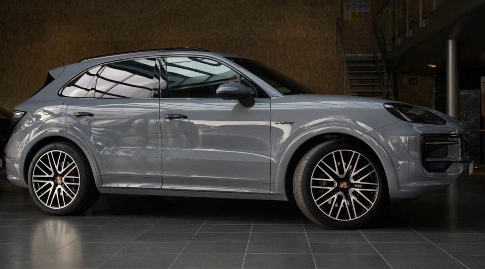 Porsche Cayenne E-Hybrid foto 2