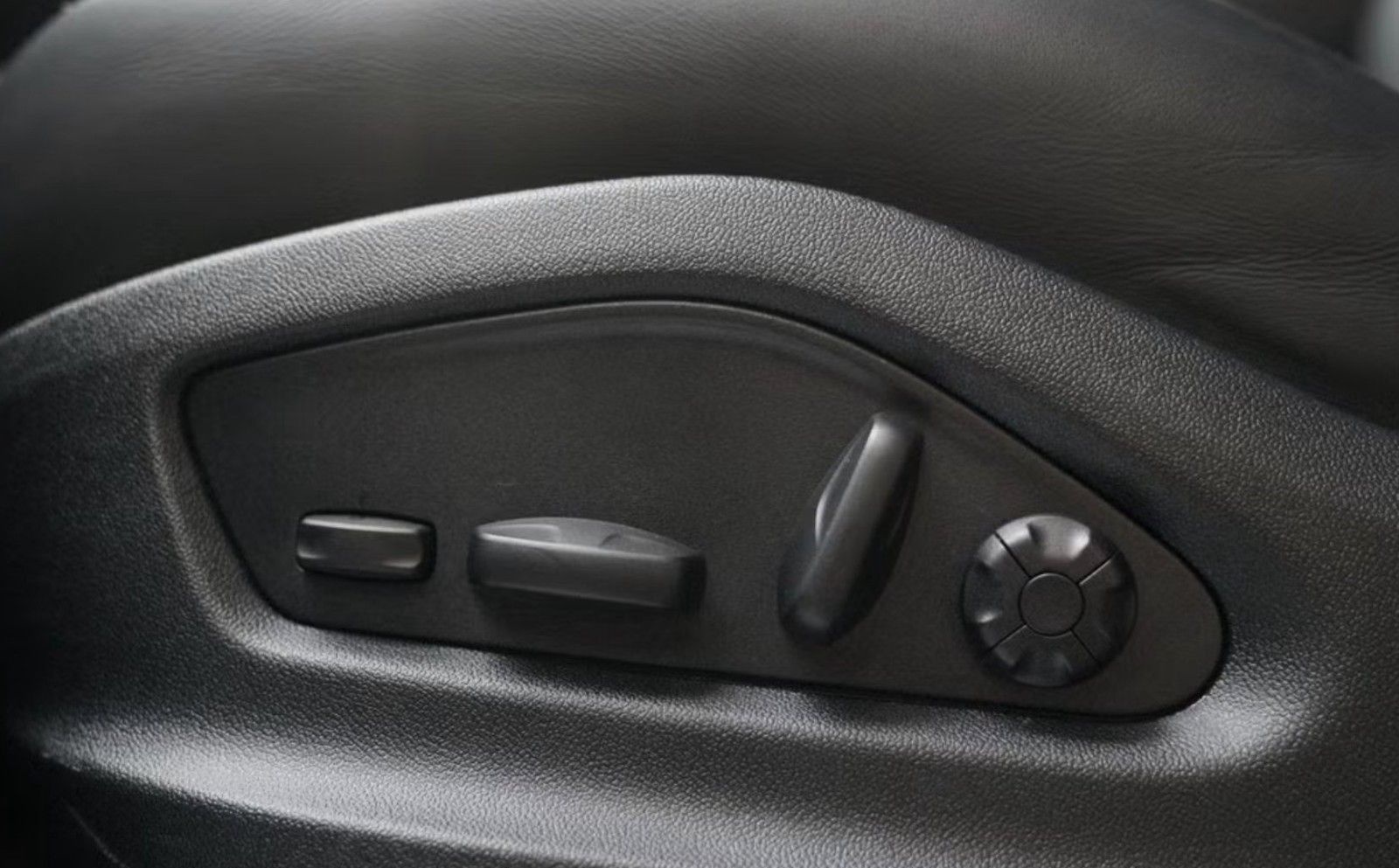 Porsche Cayenne E-Hybrid foto 15