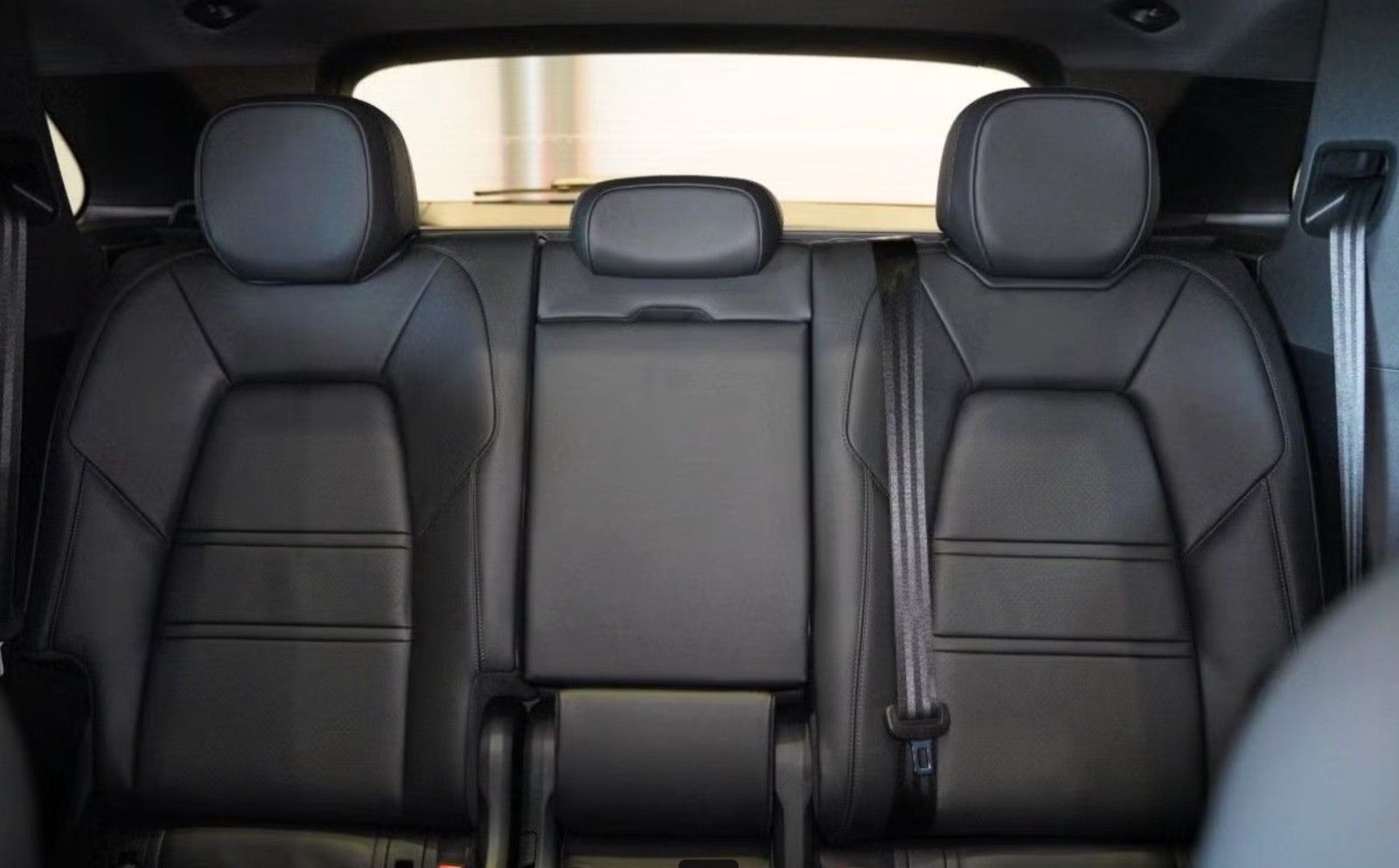 Porsche Cayenne E-Hybrid foto 11