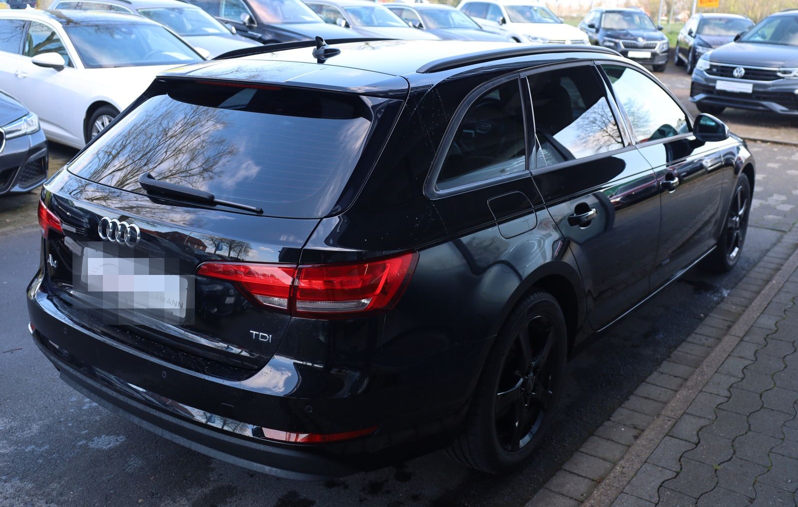 Audi A4 Avant 2.0 TDI*CAM*Vollleder*Fernlichtass*AHK foto 9