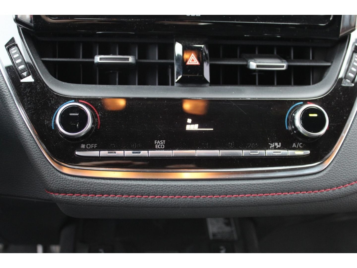 Toyota Corolla HYBRID+LOUNGE+KAMERA+CARPLAY foto 12