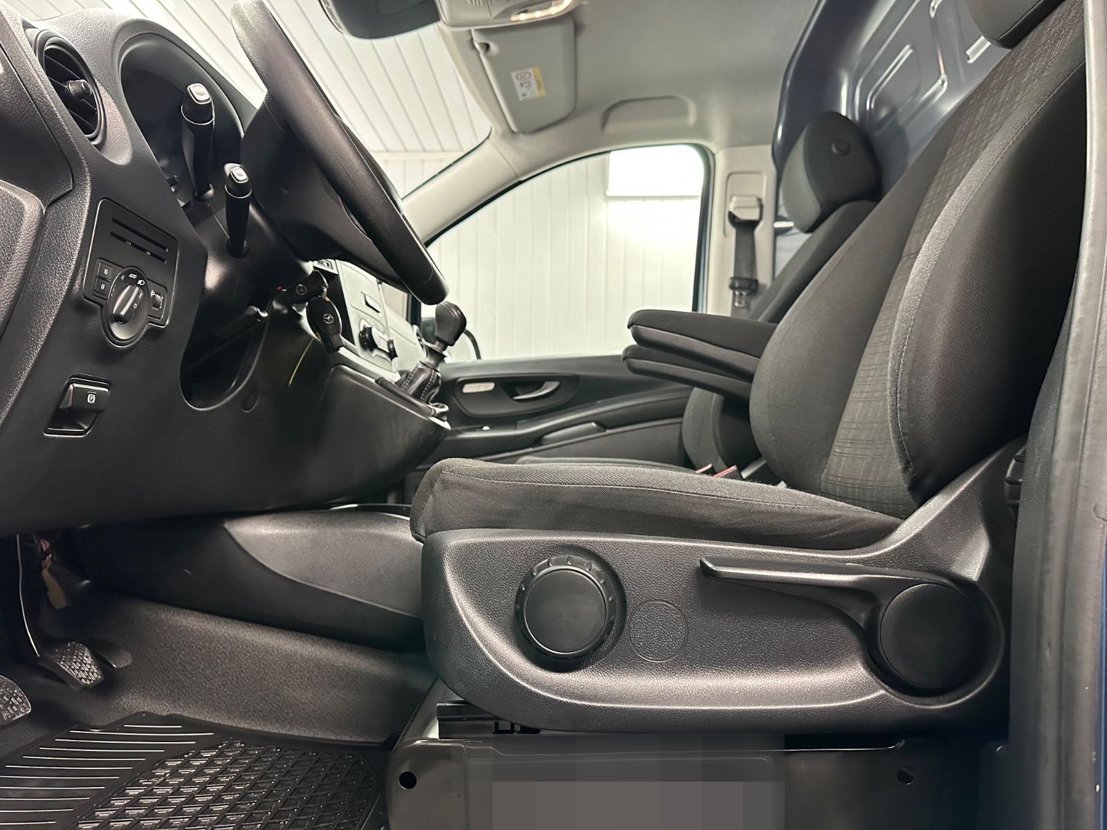 Mercedes-Benz Vito Kasten 114 CDi  RWD EXTRALANG Regalsystem foto 18