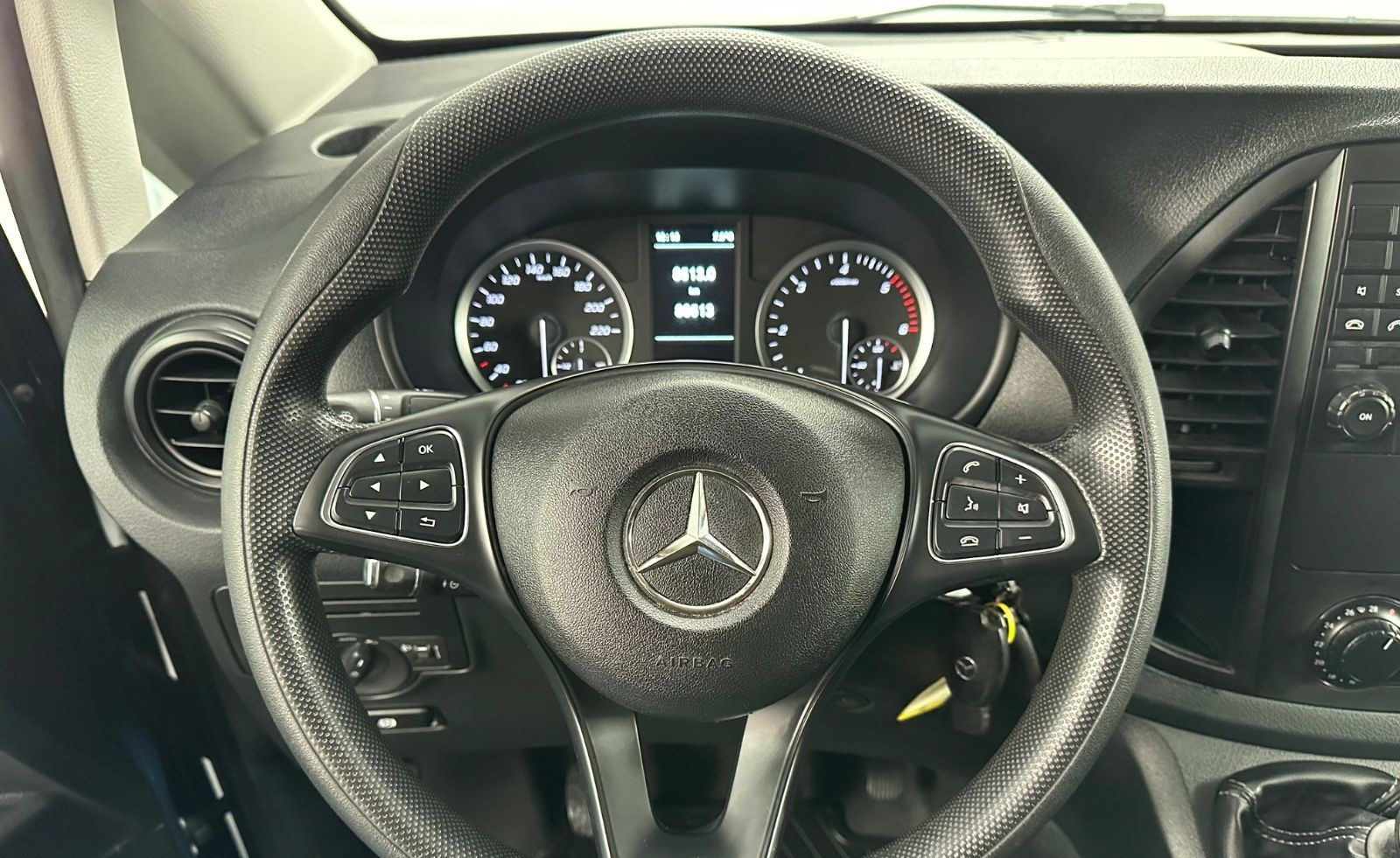 Mercedes-Benz Vito Kasten 114 CDi  RWD EXTRALANG Regalsystem foto 22