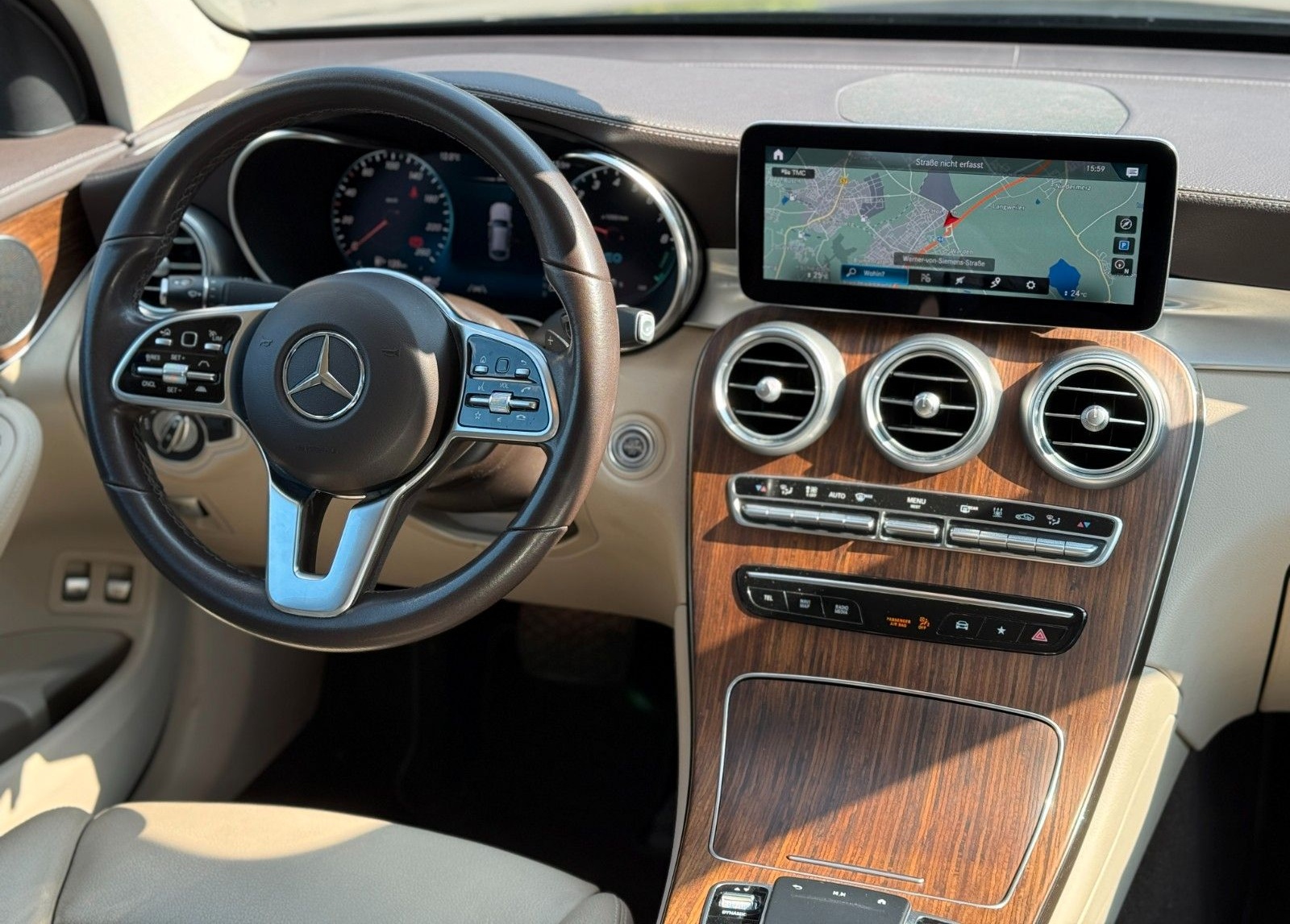 Mercedes-Benz GLC 300e 4Matic AMG Line Keyless-Go* Kamera* foto 23