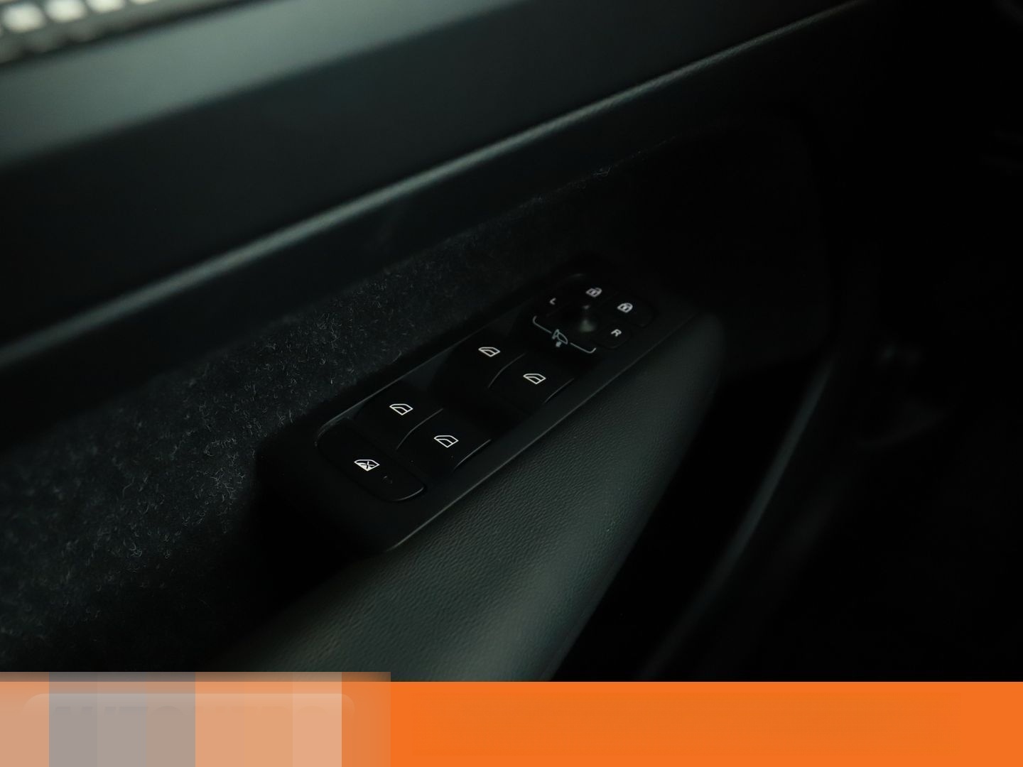 Volvo XC40 2.0 T4 R-Design AWD Aut.*NAVI*LED*TEMPO*CAM foto 25