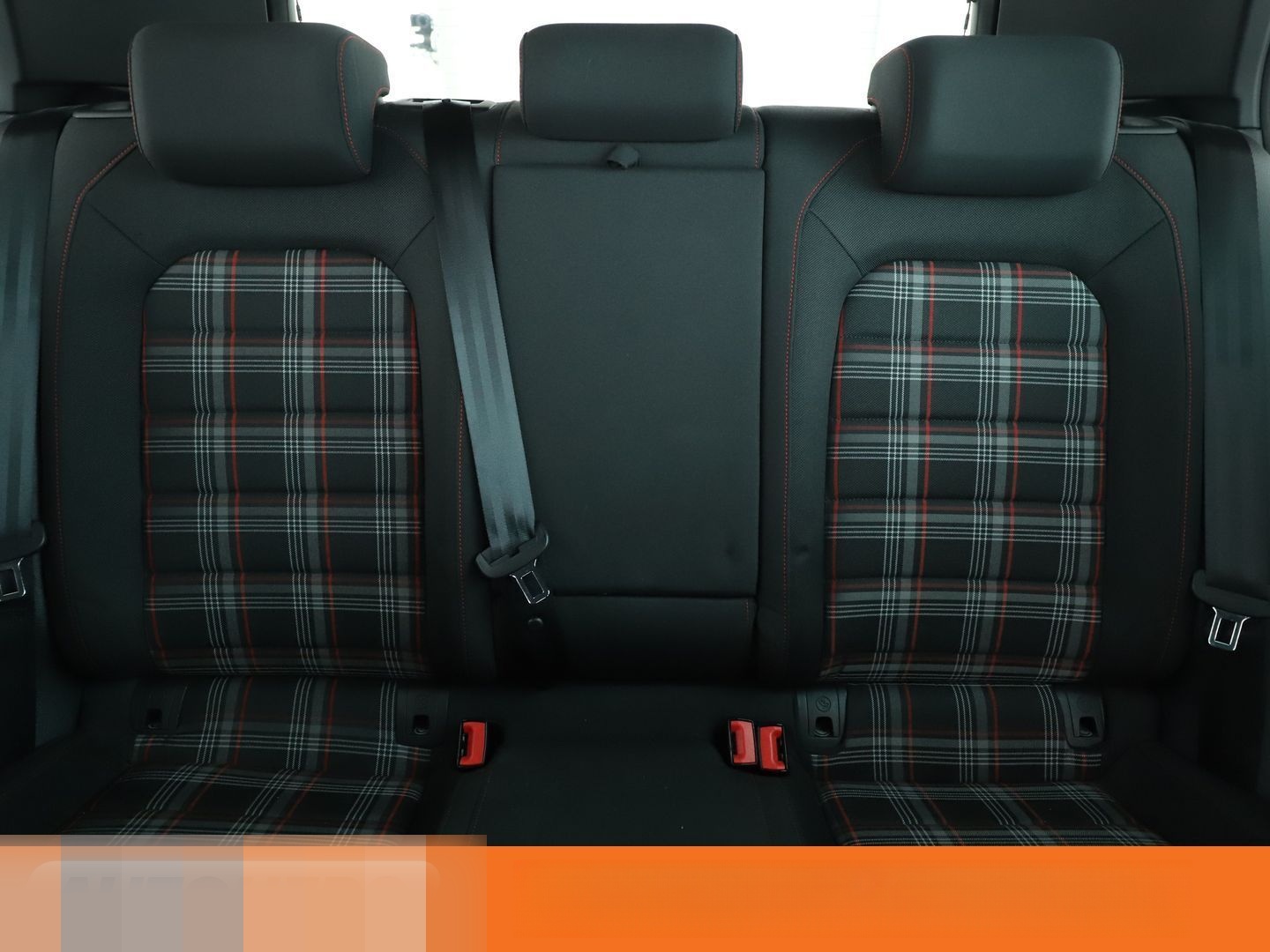 Volkswagen Golf VII 2.0 TSI GTI Performance BM Aut.*NAVI* foto 16