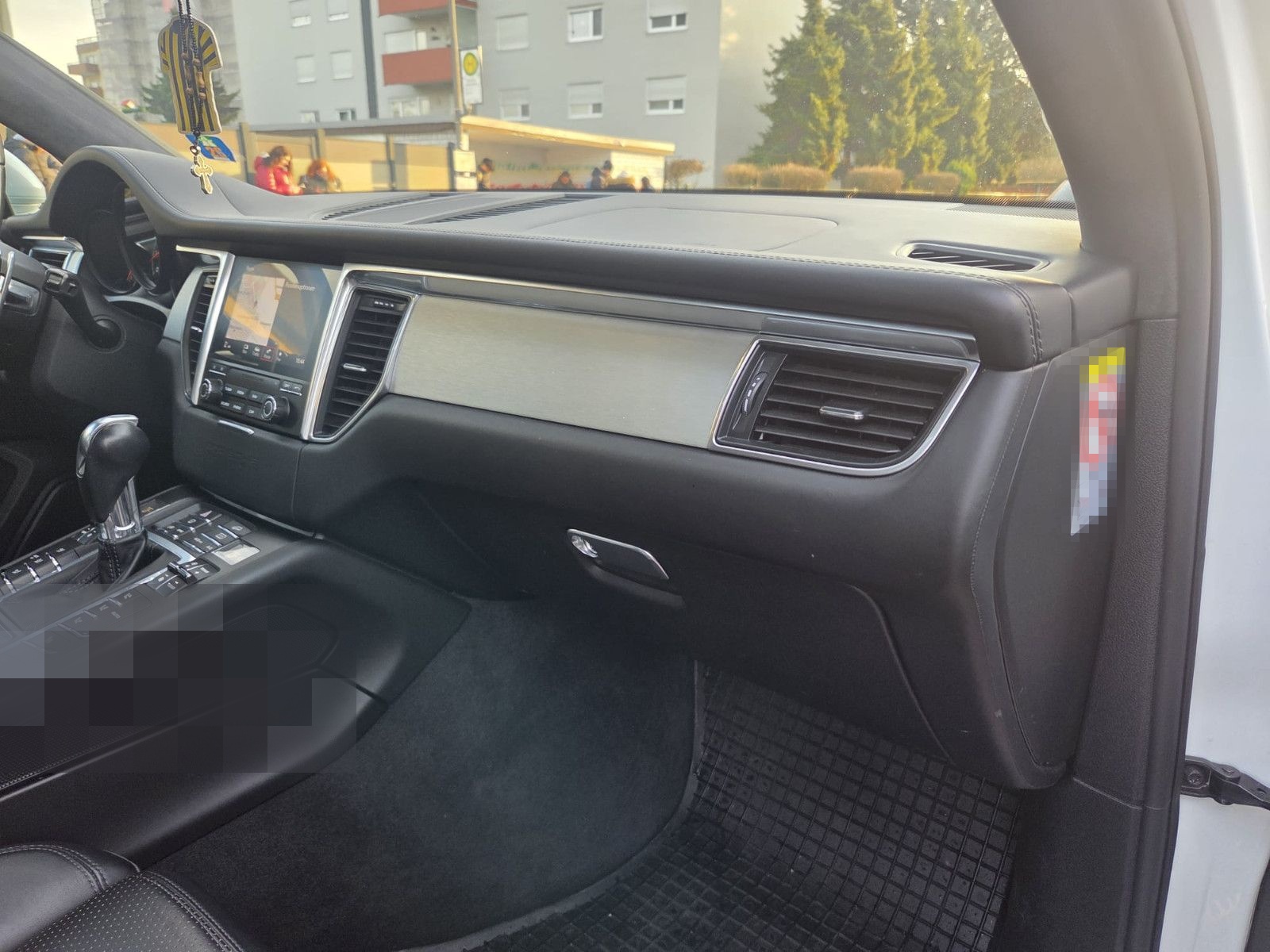 Porsche Macan Turbo foto 16