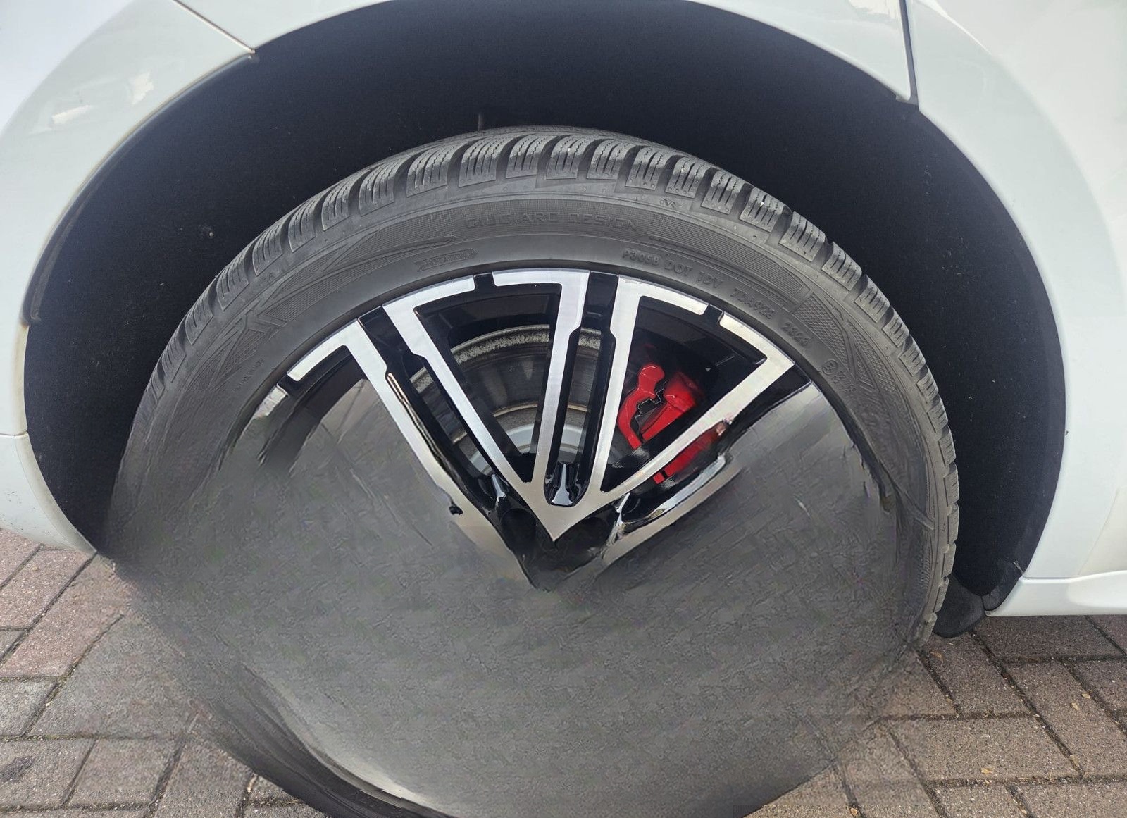 Porsche Macan Turbo foto 18