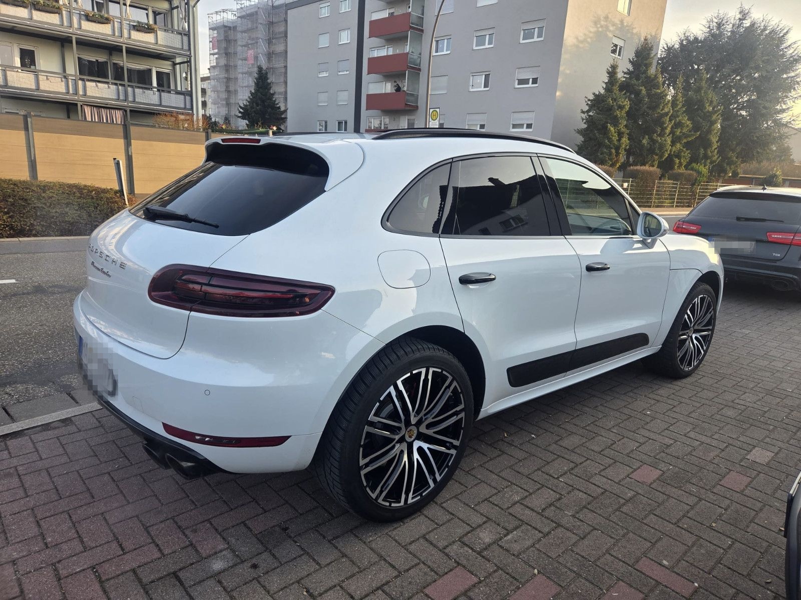 Porsche Macan Turbo foto 19