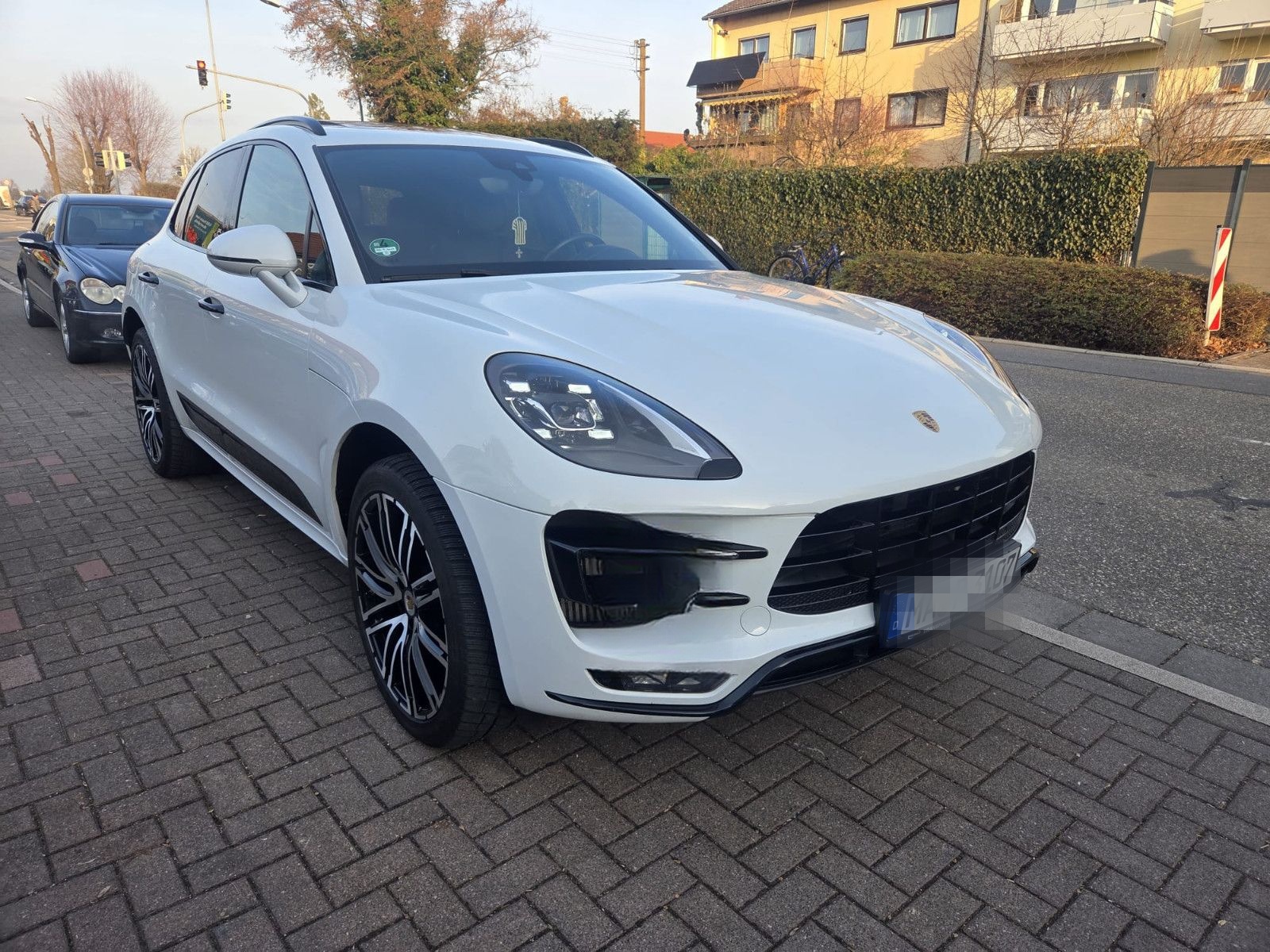 Porsche Macan Turbo foto 3