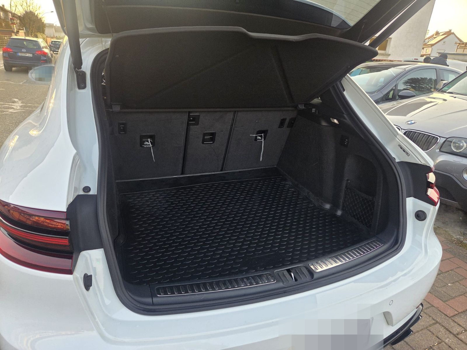 Porsche Macan Turbo foto 7