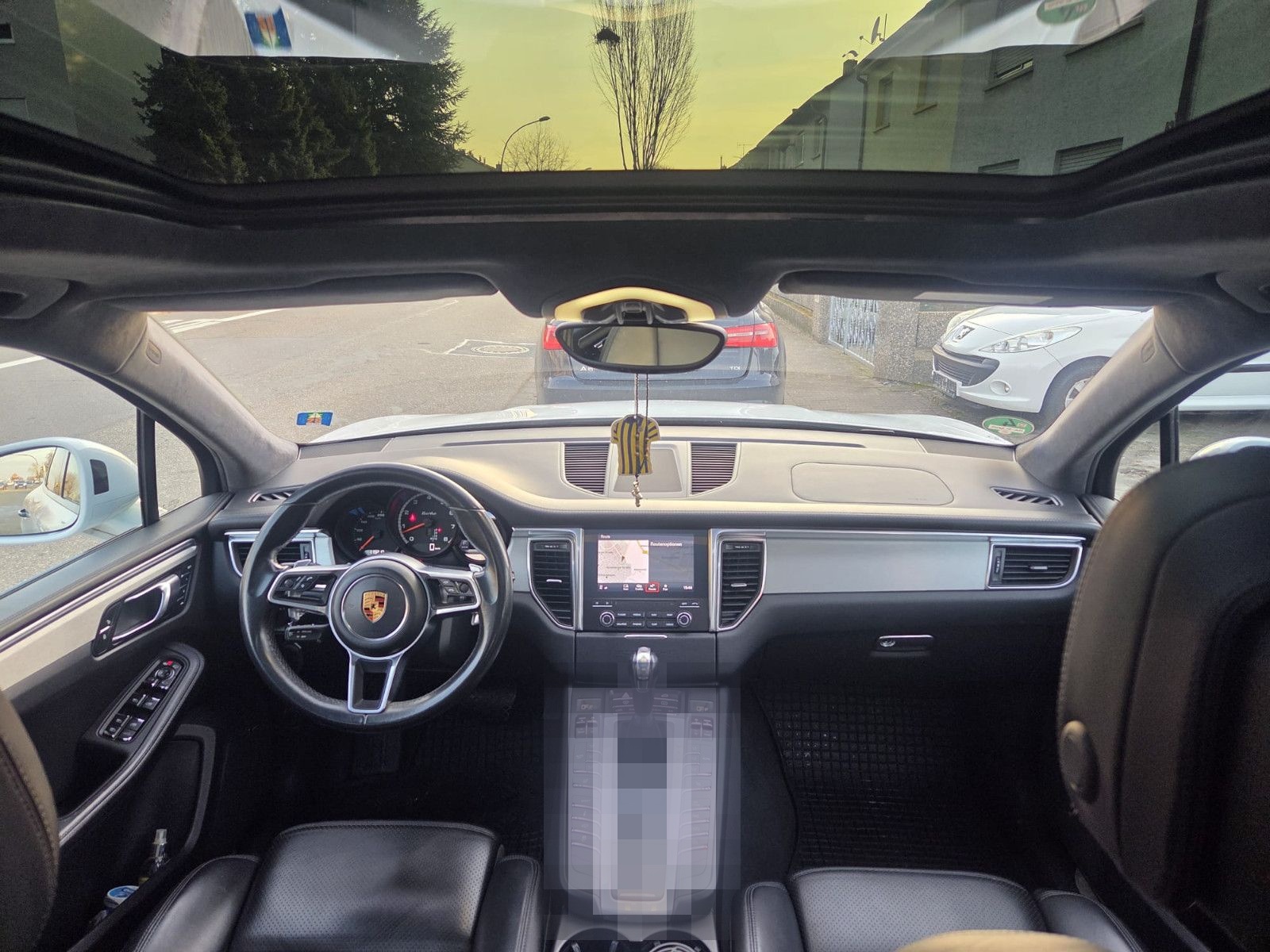 Porsche Macan Turbo foto 8