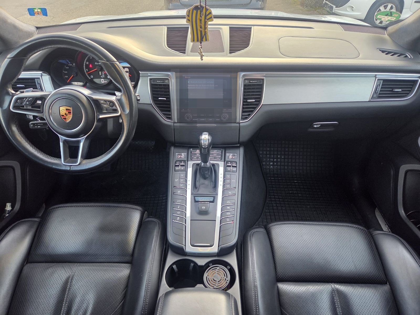 Porsche Macan Turbo foto 9