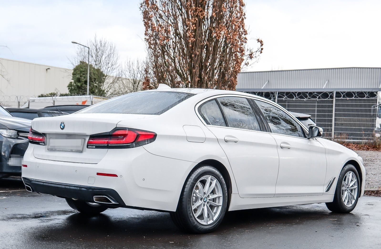 BMW 520d AHK RFK NAVI LED Sound Syst. PDC V+H DAB foto 2