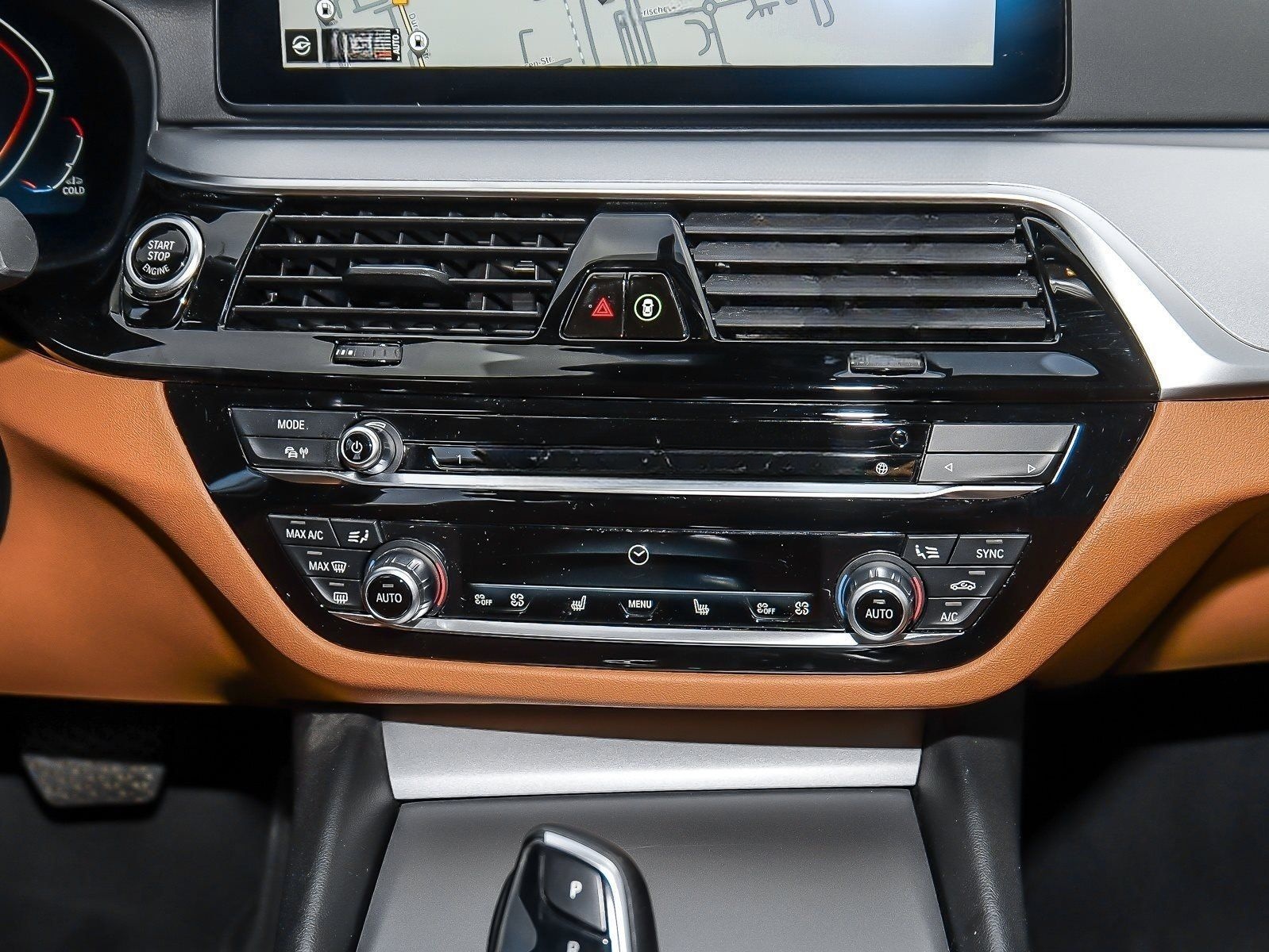 BMW 520d AHK RFK NAVI LED Sound Syst. PDC V+H DAB foto 14