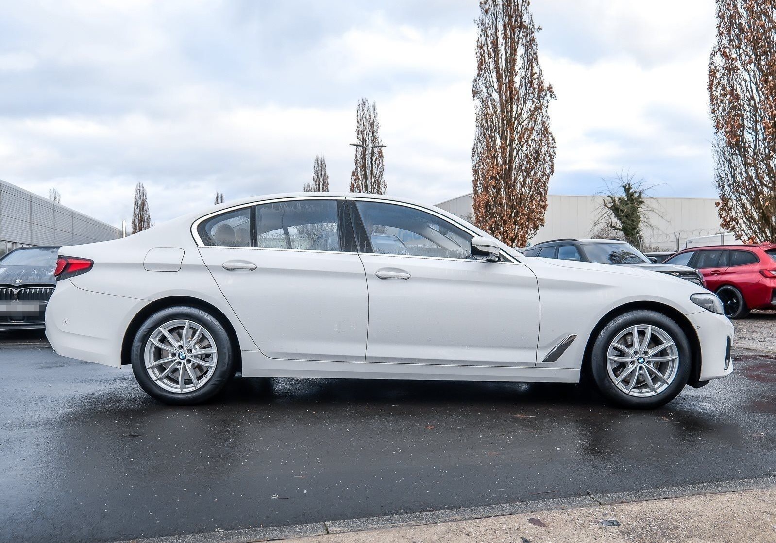 BMW 520d AHK RFK NAVI LED Sound Syst. PDC V+H DAB foto 3