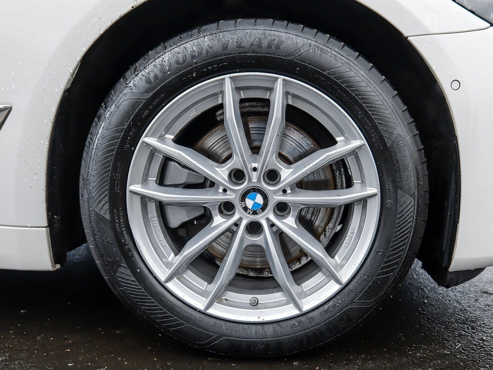 BMW 520d AHK RFK NAVI LED Sound Syst. PDC V+H DAB foto 7