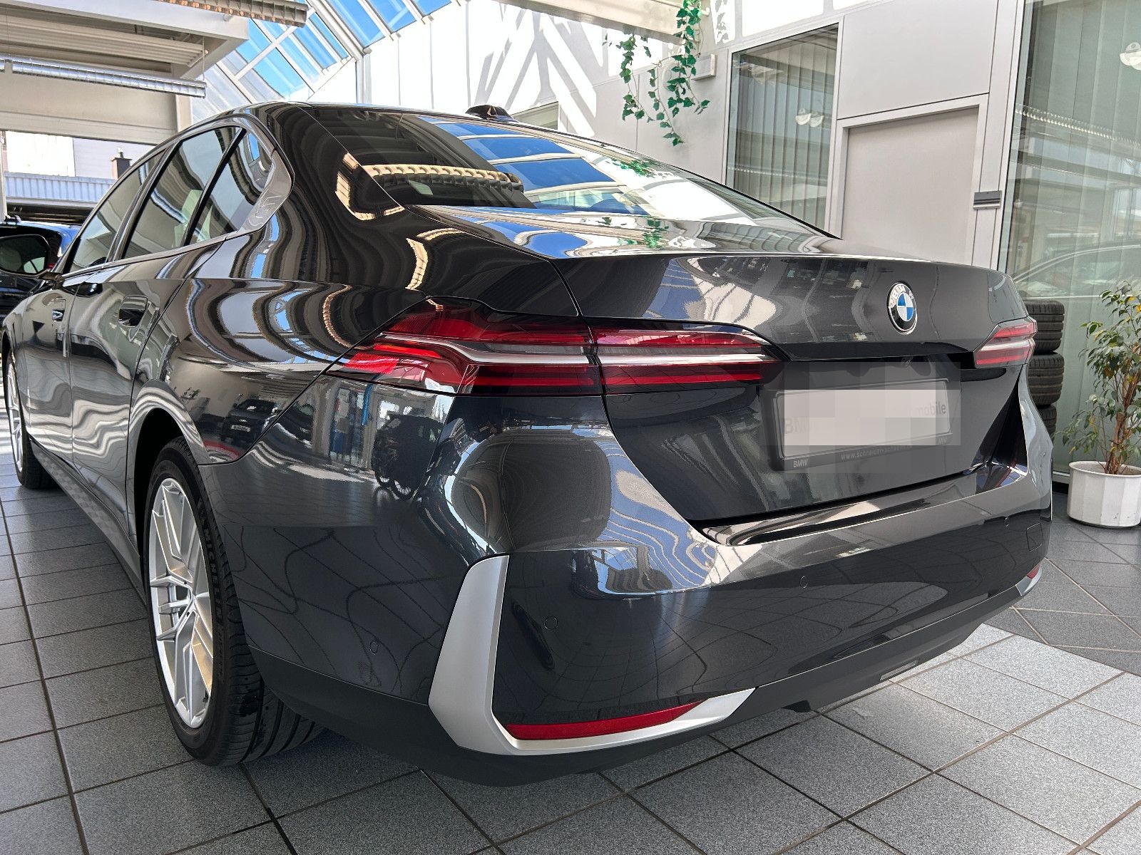 BMW 520d, Komfort/Klimasitze, HUD, ACC, 360° Kamera foto 18