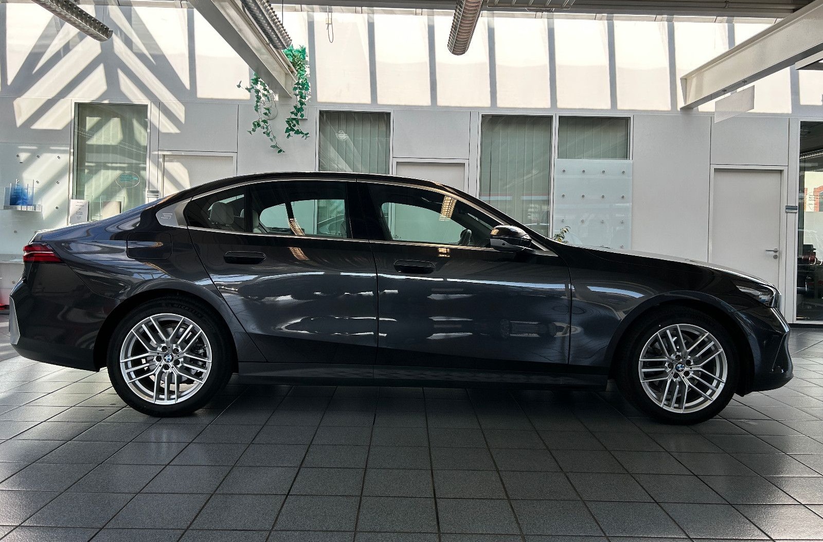 BMW 520d, Komfort/Klimasitze, HUD, ACC, 360° Kamera foto 4