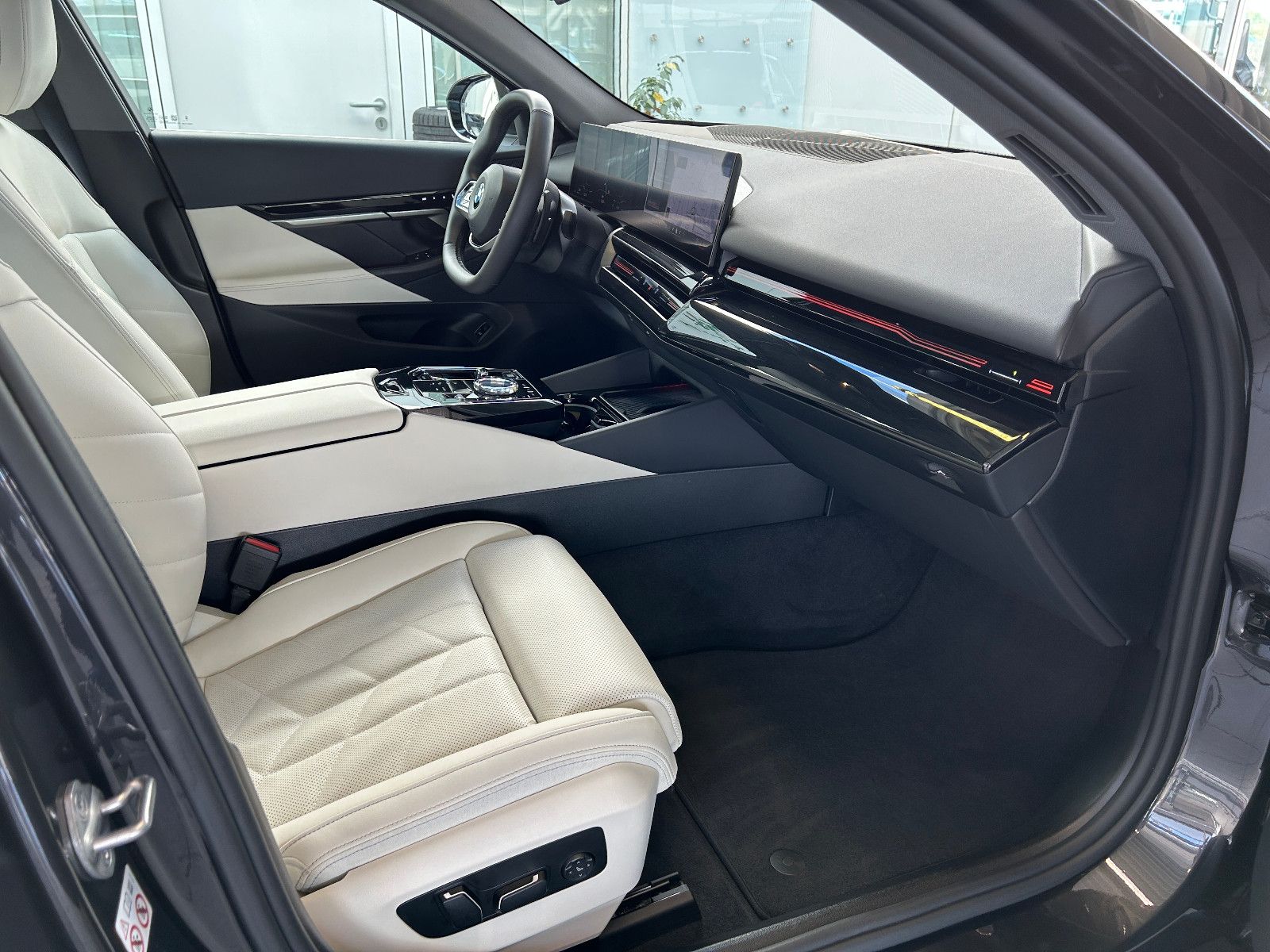 BMW 520d, Komfort/Klimasitze, HUD, ACC, 360° Kamera foto 8