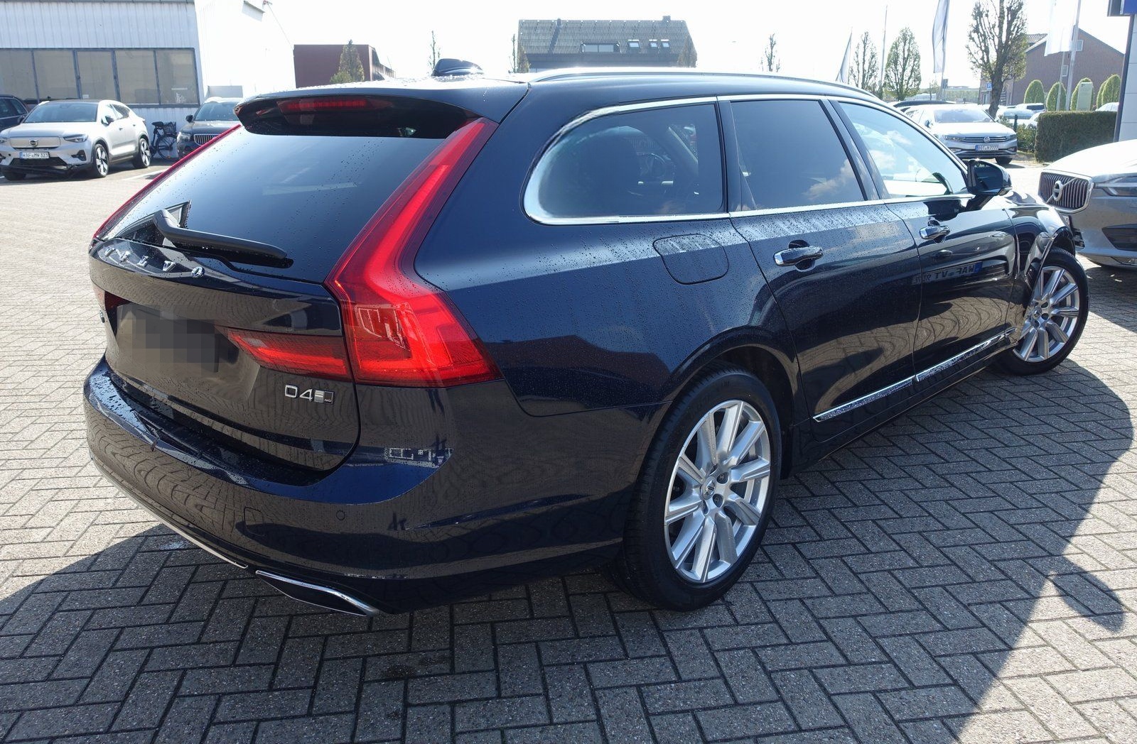 Volvo V90 D4 AWD Inscription/360°Cam/AHK/HeadUp/Pano. foto 2