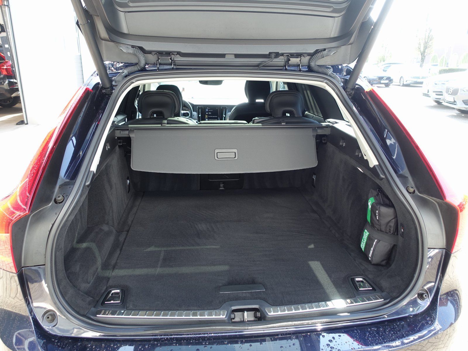 Volvo V90 D4 AWD Inscription/360°Cam/AHK/HeadUp/Pano. foto 23