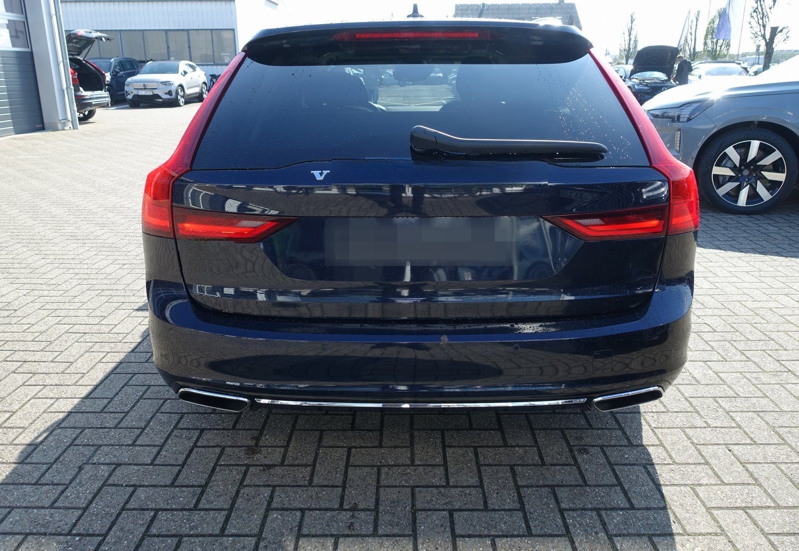 Volvo V90 D4 AWD Inscription/360°Cam/AHK/HeadUp/Pano. foto 6