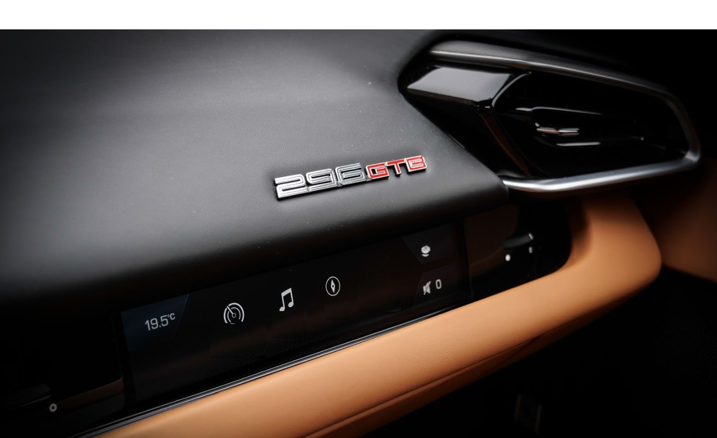 Ferrari 296 GTB *Liftsystem*Racingsitze*JBL*Carbon+LED* foto 25