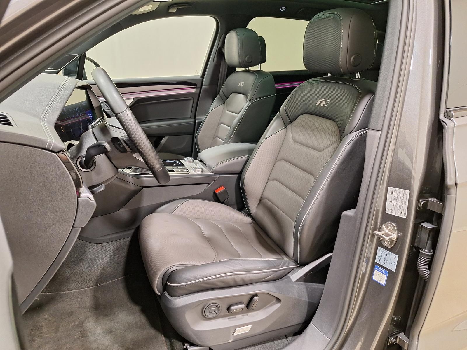 Volkswagen Touareg 3.0 V6 4M R-LINE AHK|PANO|LUFT|INNOVISIO foto 17